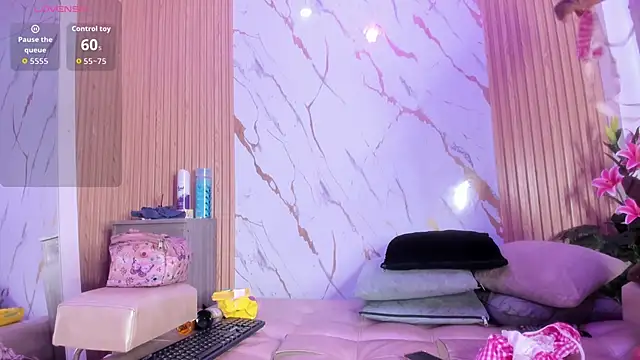 Eva Johnss online show from November 29, 12:30 pm