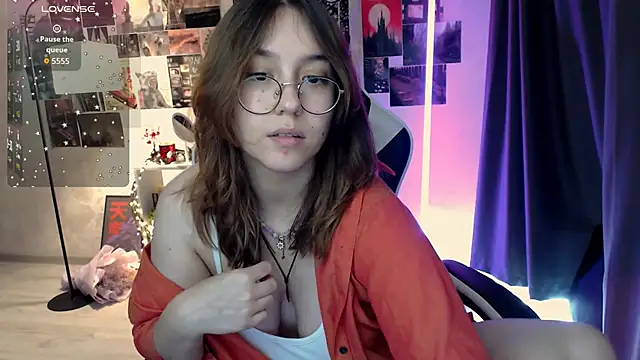 Snapshot of ameliameadd chatting on September 22, 7:43 am ameliameadd online show from September 22, 7:43 am