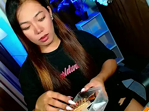 bigfattycocksonya27 online show from February 4, 10:21 am