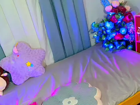 baby kiraxx online show from June 6, 6:51 am