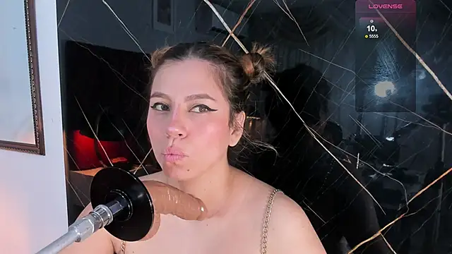 Snapshot of abby_blond_ chatting on February 8, 12:30 pm abby blond online show from February 8, 12:30 pm