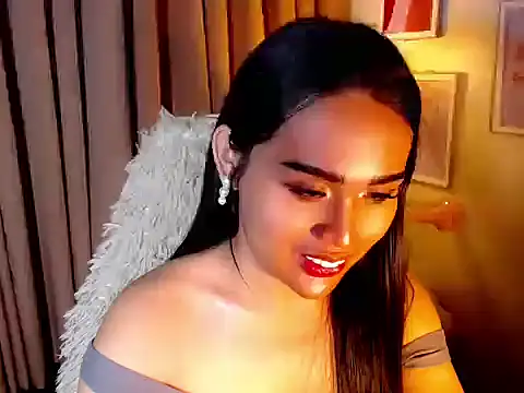 urmidnightcravingsxx online show from May 26, 3:19 pm