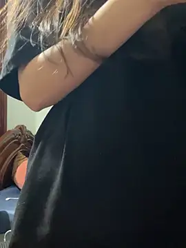 Snapshot of _kween23 chatting on October 19, 4:07 pm kween23 online show from October 19, 4:07 pm