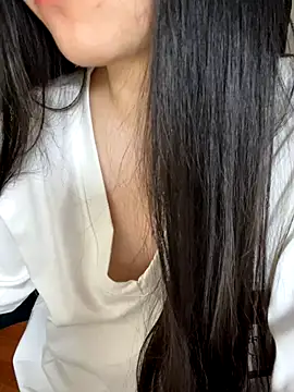 Snapshot of _kween23 chatting on October 29, 9:11 am kween23 online show from October 29, 9:11 am