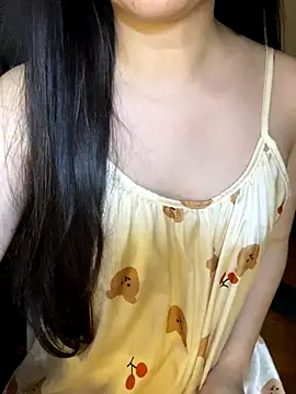 Snapshot of _kween23 chatting on November 10, 3:11 pm kween23 online show from November 10, 3:11 pm