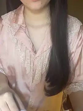 Snapshot of _kween23 chatting on November 26, 1:12 pm kween23 online show from November 26, 1:12 pm