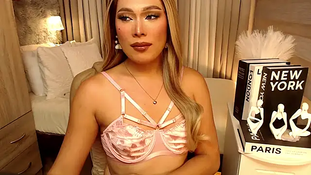 Snapshot of Missavacroft chatting on October 14, 4:08 pm Missavacroft online show from October 14, 4:08 pm