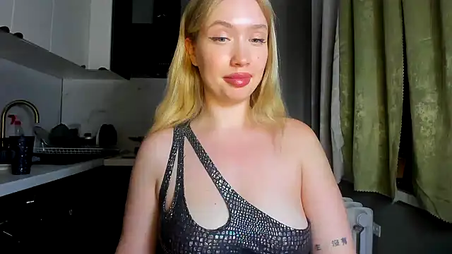 NicoleRiccii online show from September 18, 8:33 pm
