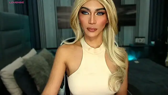 Huntress xxx online show from March 27, 7:13 pm