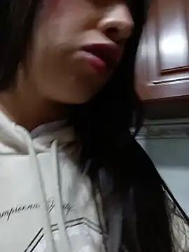 Snapshot of SofiCandy_ chatting on April 9, 12:10 pm SofiCandy online show from April 9, 12:10 pm