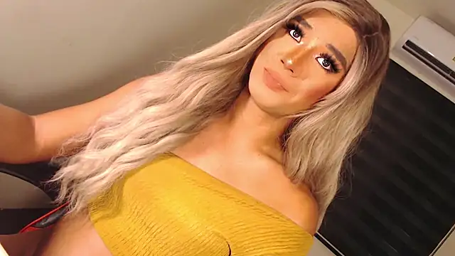 SissifyMeNow online show from October 24, 12:41 am