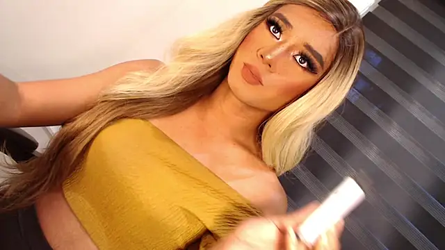 SissifyMeNow online show from December 5, 1:47 am