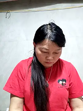 Snapshot of yoowwmr chatting on December 3, 11:47 pm yoowwmr online show from December 3, 11:47 pm