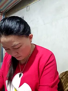 Snapshot of yoowwmr chatting on December 4, 11:52 am yoowwmr online show from December 4, 11:52 am