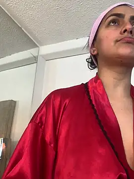 CamiJone online show from March 5, 11:45 pm