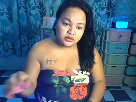 Snapshot of clasyprinces chatting on May 19, 8:09 am clasyprinces online show from May 19, 8:09 am