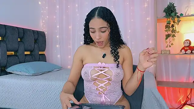 anitaglow online show from October 8, 9:01 pm