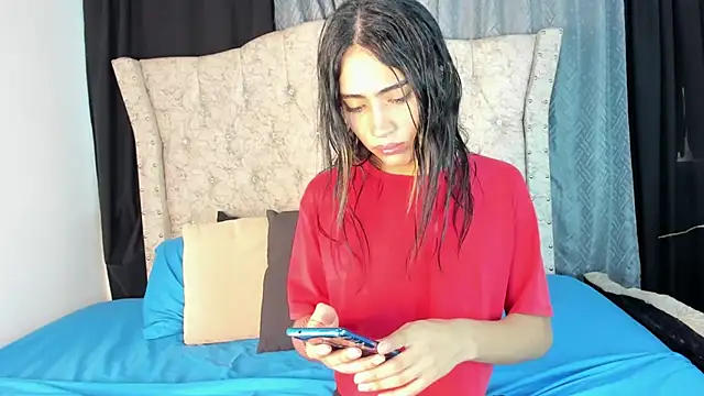 Snapshot of aleja_spearsx chatting on March 1, 12:07 pm aleja spearsx online show from March 1, 12:07 pm