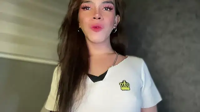 Misselliefayexxx online show from November 28, 6:21 pm