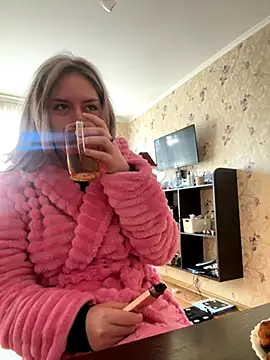 Tomyris yuki online show from November 14, 9:41 am