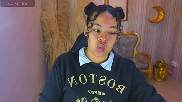 risada temptation s online show from October 25, 3:14 am