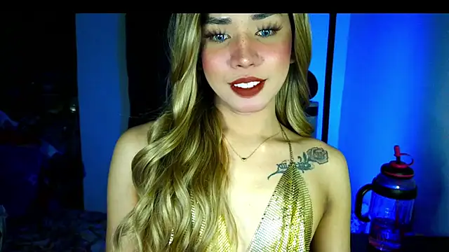Hotfuckingprincessx online show from May 24, 9:09 pm