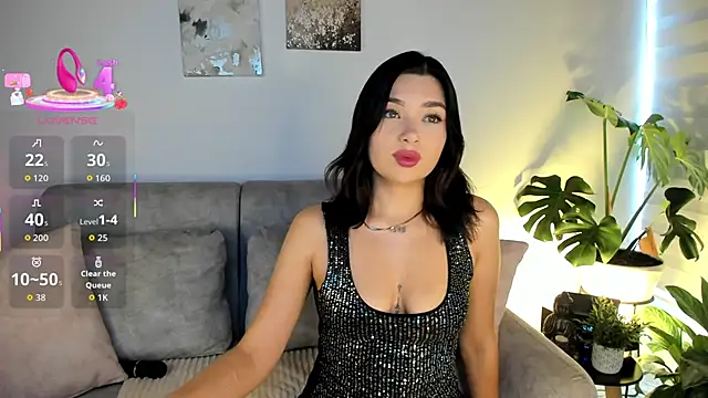 Snapshot of Estrer_collins chatting on November 26, 7:26 pm Estrer collins online show from November 26, 7:26 pm