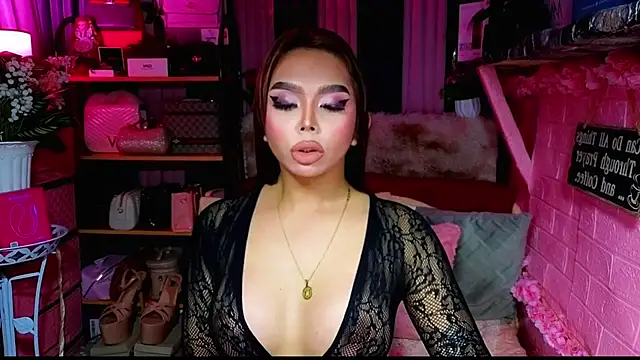 MoniqueCeleste online show from November 4, 6:29 pm