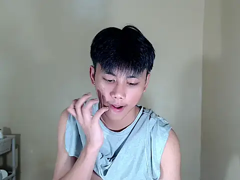 ynotyu online show from November 12, 3:23 pm