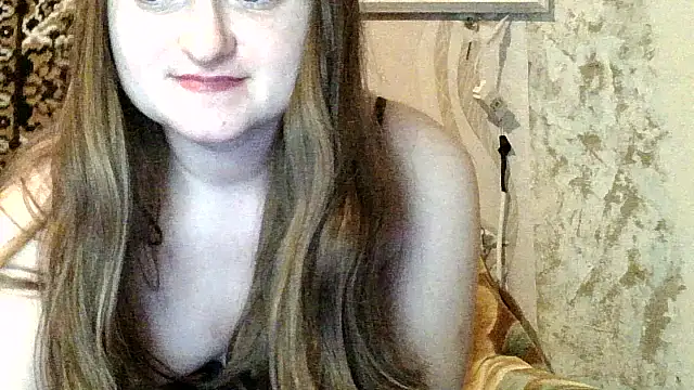 Snapshot of LuckyLust11 chatting on October 29, 8:43 pm LuckyLust11 online show from October 29, 8:43 pm