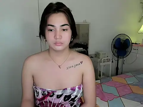 Snapshot of Alovelydoll_nica chatting on February 12, 2:28 am Alovelydoll nica online show from February 12, 2:28 am