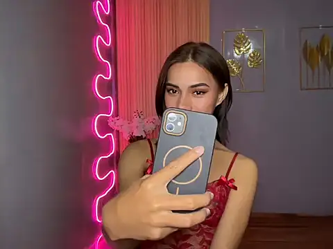 Lovelynikki03 online show from March 31, 11:21 am