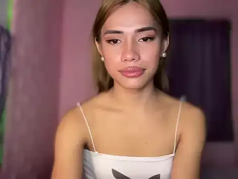 Lovelynikki03 online show from July 3, 9:27 am