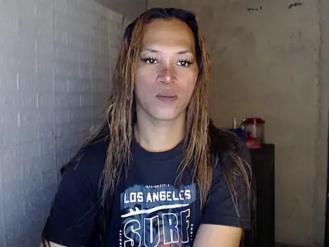 Snapshot of isabellabigcock06 chatting on April 15, 1:51 pm isabellabigcock06 online show from April 15, 1:51 pm