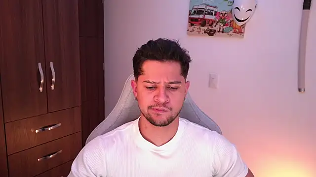 domsantiago  online show from December 16, 1:54 am