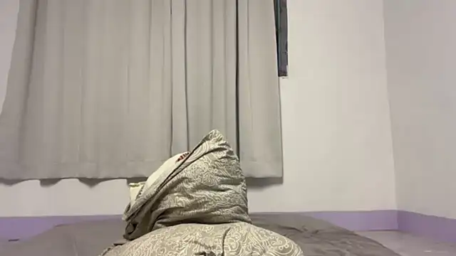 Snapshot of liannexfuckdoll chatting on October 27, 3:54 am liannexfuckdoll online show from October 27, 3:54 am