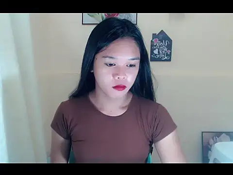 Snapshot of liannexfuckdoll chatting on May 14, 6:04 pm liannexfuckdoll online show from May 14, 6:04 pm