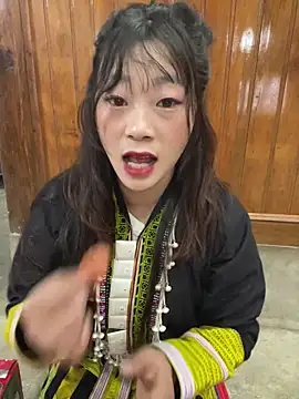 Snapshot of isaaa5 chatting on February 17, 2:30 am isaaa5 online show from February 17, 2:30 am