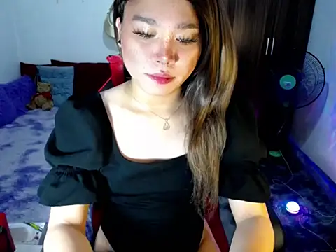 Urassiansweetcummer online show from March 20, 9:41 pm