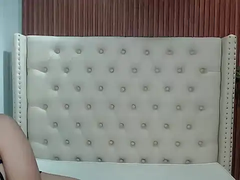 universal slutt online show from October 10, 5:01 pm