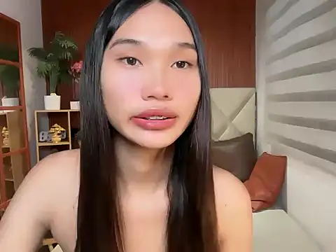 Snapshot of universal_slutt chatting on June 13, 5:44 pm universal slutt online show from June 13, 5:44 pm