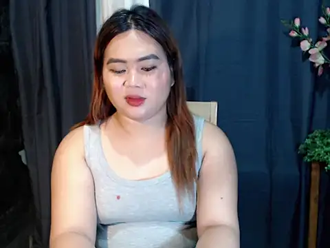 Snapshot of queen_staceyy chatting on November 30, 6:45 pm queen staceyy online show from November 30, 6:45 pm