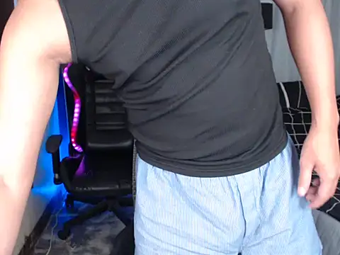 alexsuckable01 online show from May 15, 11:23 pm