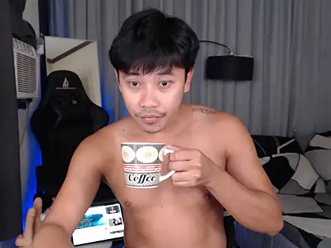 Snapshot of alexsuckable01 chatting on July 24, 8:40 pm alexsuckable01 online show from July 24, 8:40 pm