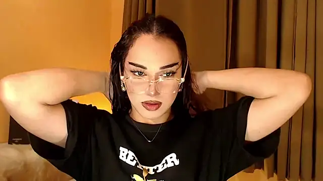 Snapshot of magnificent_kitana chatting on October 16, 12:28 pm magnificent kitana online show from October 16, 12:28 pm