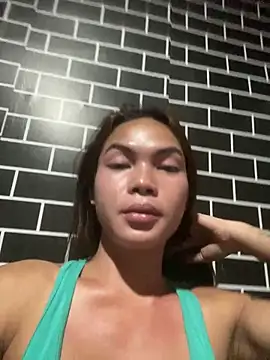 Snapshot of lucyheart777 chatting on December 17, 3:51 pm lucyheart777 online show from December 17, 3:51 pm