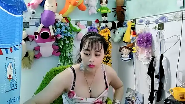 emgaixinhngoan online show from October 30, 2:35 am