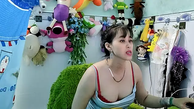 emgaixinhngoan online show from November 17, 4:24 pm