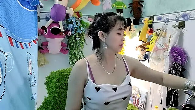 emgaixinhngoan online show from November 19, 2:39 pm