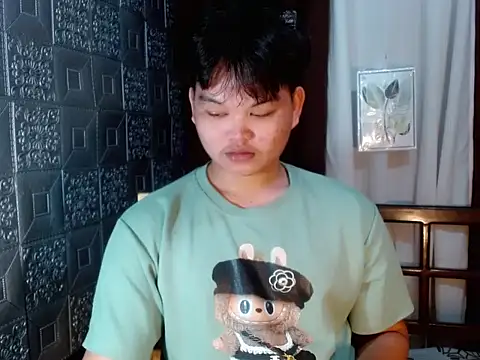 Reynelcock online show from October 8, 4:48 pm